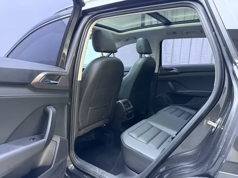 Volkswagen Tharu tuyue 2022 280TSI 2WD Deluxe Edition 2022 — thumbnail 4
