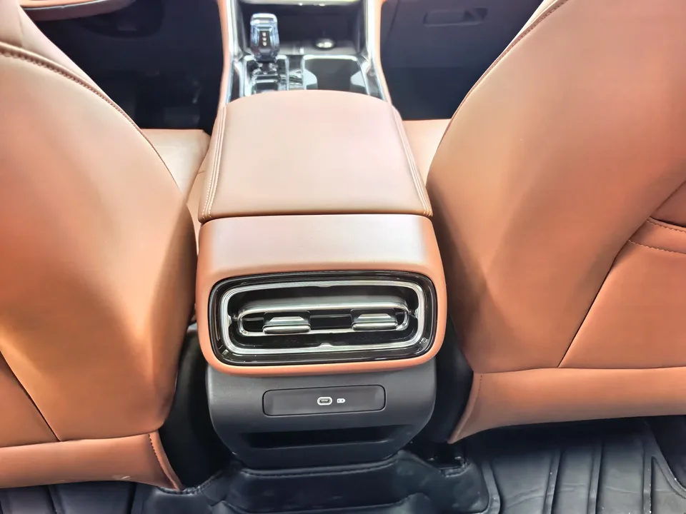 Geely Emgrand emgrand 2026 5th Generation 1.5T DCT Flagship Model 2025 — thumbnail 3