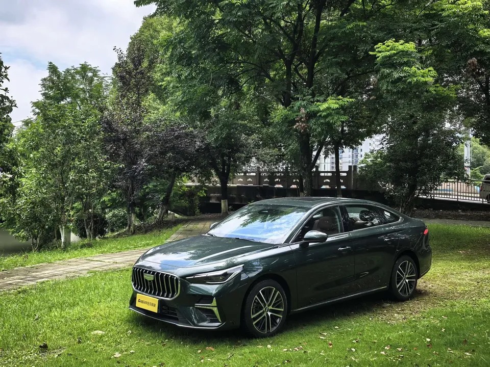 Geely Emgrand emgrand 2026 5th Generation 1.5T DCT Flagship Model 2025 — photo 1, buy with delivery to Moscow