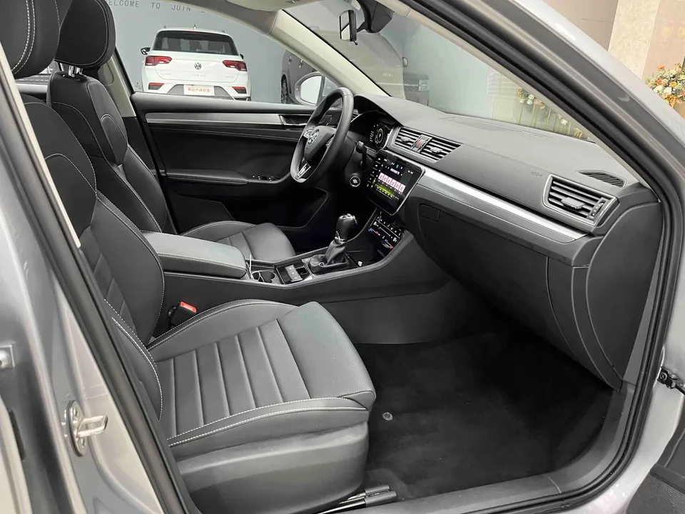 Skoda Superb Speedy 2023 Modified TSI280 DSG Premium Edition 2024 — thumbnail 5