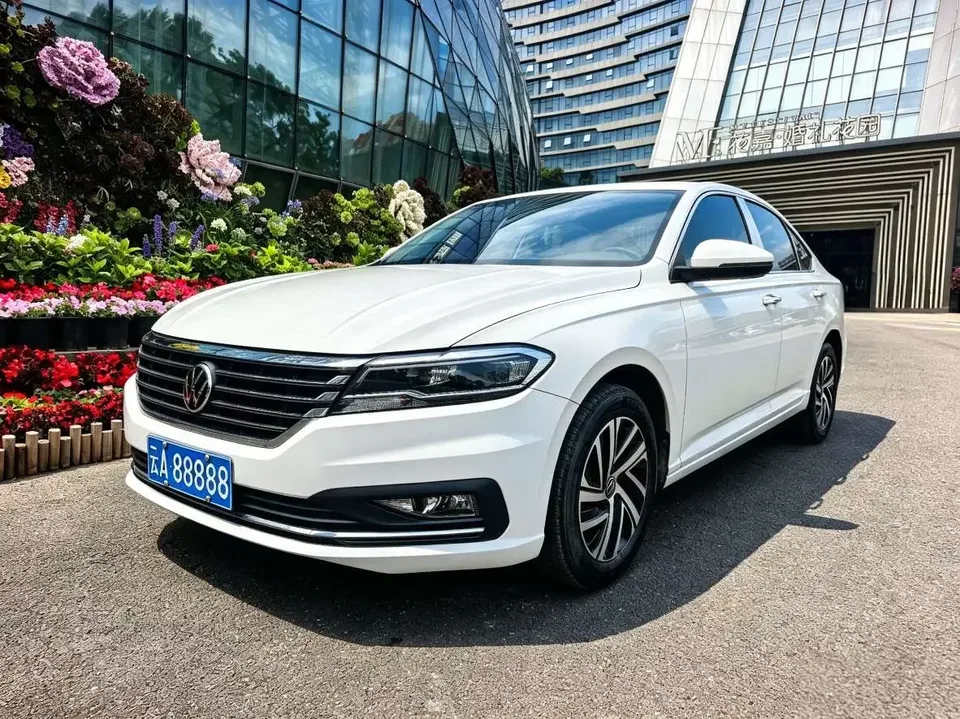Volkswagen Lavida Lavida 2022 280TSI DSG Comfort Edition 2023 — photo 1, buy with delivery to Moscow