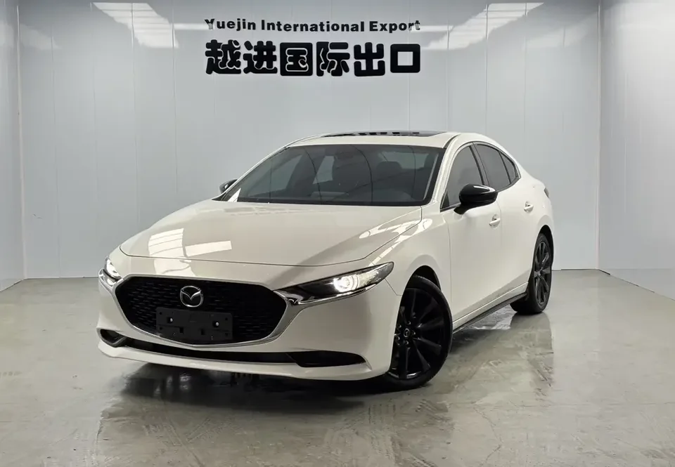 Mazda Axela Mazda3 Angkesela 2022 2.0L Automatic Quality Edition 2022 — photo 1, buy with delivery to Moscow