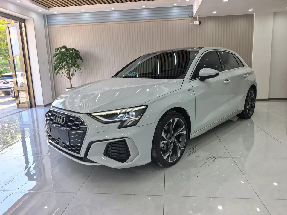 Audi A3 Audi A3 2022 Sportback 35 TFSI Luxury Sports 2022 — photo 1, buy with delivery to Moscow