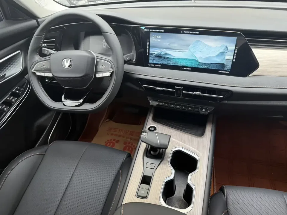 Changan X7 PLUS Changan X7 PLUS 2024 1.5T DCT Premium 7-seater 2025 — thumbnail 4