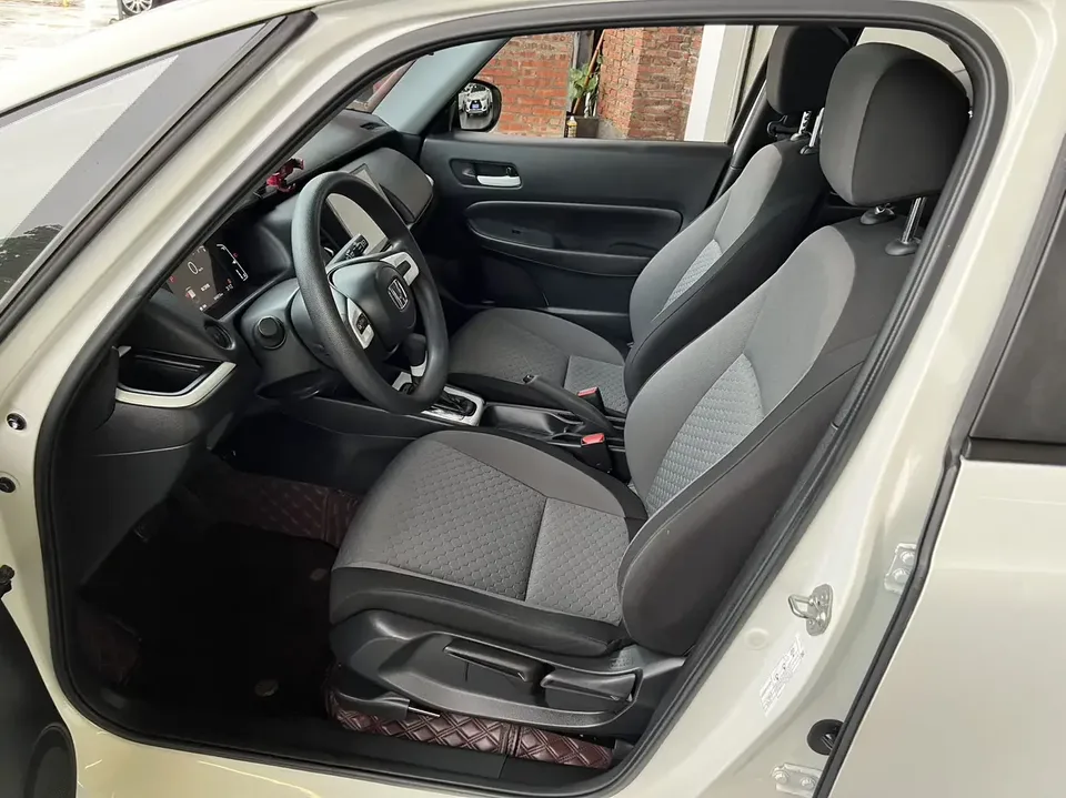Honda FIT Fit 2022 1.5L CVT Trendy Sunroof Edition 2022 — thumbnail 3