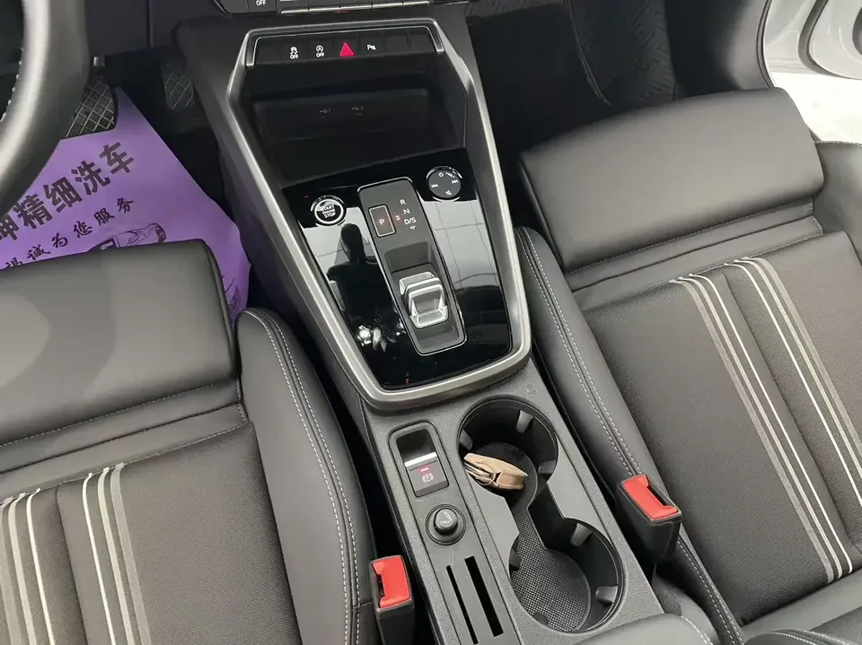 Audi A3 Audi A3 2022 A3L Limousine 35 TFSI Stylish Sports 2023 — thumbnail 3