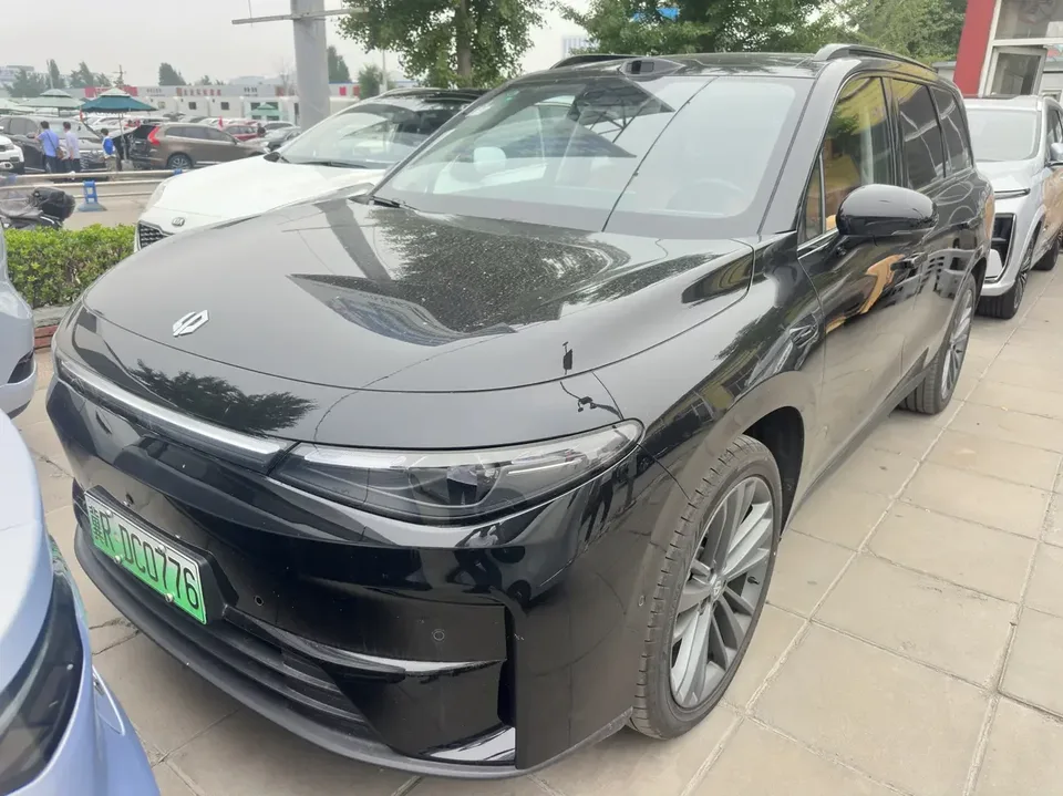 Leapmotor C16 Leapmotor C16 2026 Pure electric version 630 LiDAR Zhizun version 6 seats 2025 — photo 1, buy with delivery to Moscow