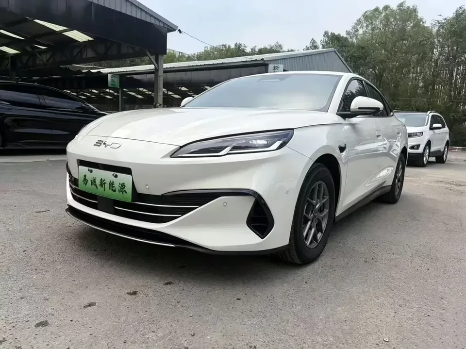 BYD Seal 06DM Seal 06DM 2025 DM-i 80KM Deluxe Smart Driving Edition 2025 — photo 1, buy with delivery to Moscow
