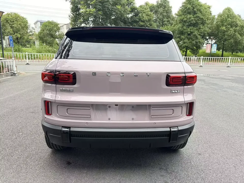 Geely ICON Geely ICON 2026 1.5TD Chocolate Edition 2025 — thumbnail 2