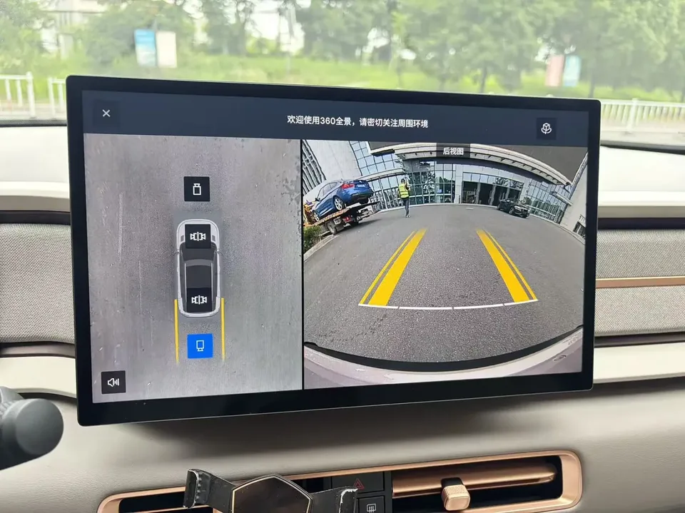 Geely ICON Geely ICON 2026 1.5TD Chocolate Edition 2025 — thumbnail 3