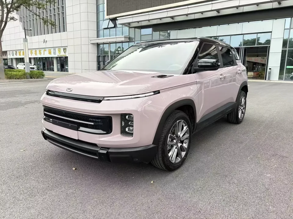 Geely ICON Geely ICON 2026 1.5TD Chocolate Edition 2025 — photo 1, buy with delivery to Moscow