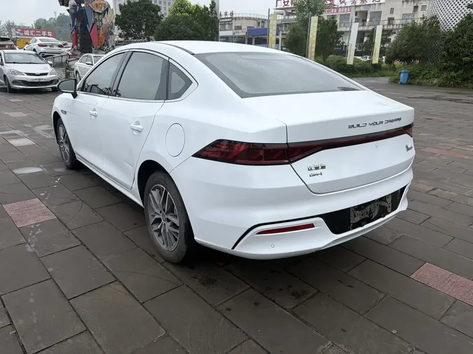 BYD Qin PLUS DM Qin PLUS DM 2024 Honor Edition DM-i 120KM Excellence 2024 — thumbnail 4