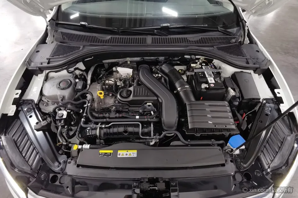 Volkswagen Sagitar Sagitar 2024 300TSI DSG Beyond Edition 2024 — thumbnail 2