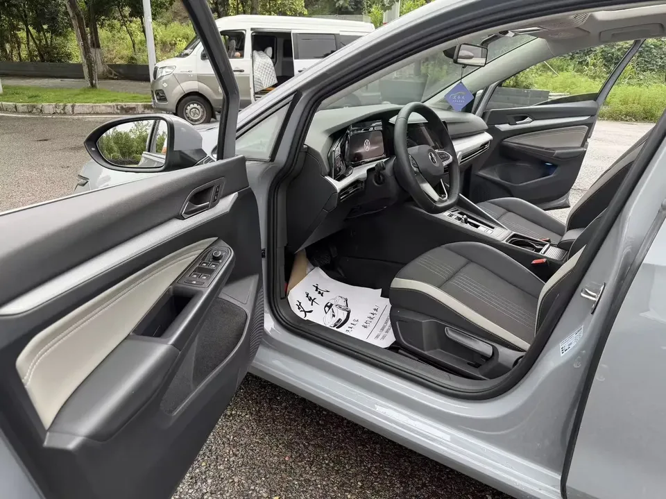 Volkswagen Golf golf 2021 280TSI DSG Pro 2022 — миниатюра 4