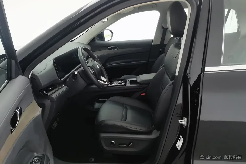 Ford Equator Sport Leading 2022 EcoBoost 170 Elite 2023 — thumbnail 5