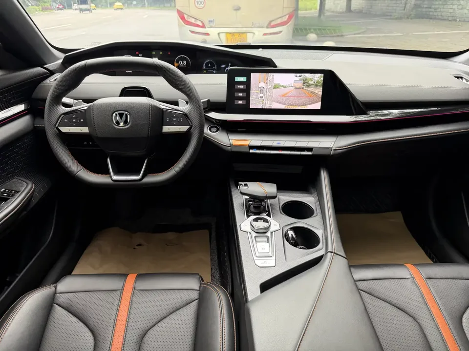 Changan UNI-V Changan UNI-V 2024 1.5T Premium 2024 — thumbnail 5