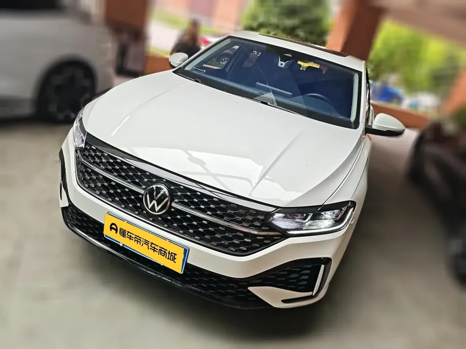 Volkswagen Lavida Lavida 2024 1.5L Automatic Starry Sky 5 Million Edition 2025 — photo 1, buy with delivery to Moscow