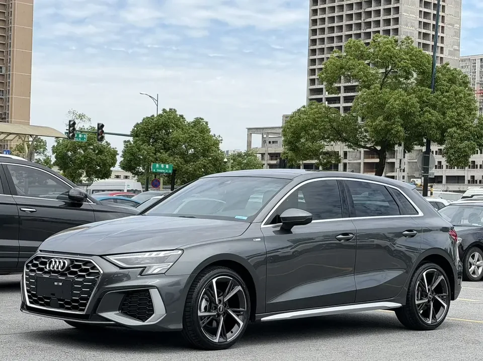Audi A3 Audi A3 2023 Sportback 35 TFSI Stylish and sporty 2023 — photo 1, buy with delivery to Moscow