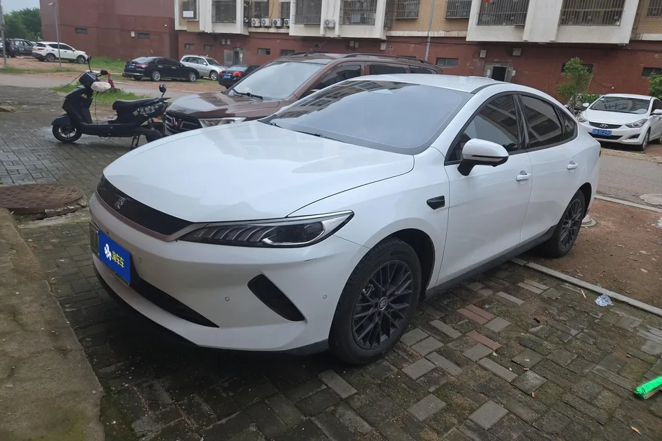 BYD Qin PLUS EV Qin PLUS EV 2025 Intelligent Driving Edition 420KM Leading Type 2025 — photo 1, buy with delivery to Moscow