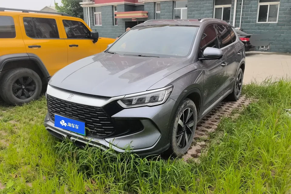 BYD Song Pro DM Song Pro DM 2023 DM-i Champion Edition 71km Leading Type 2024 — photo 1, buy with delivery to Moscow