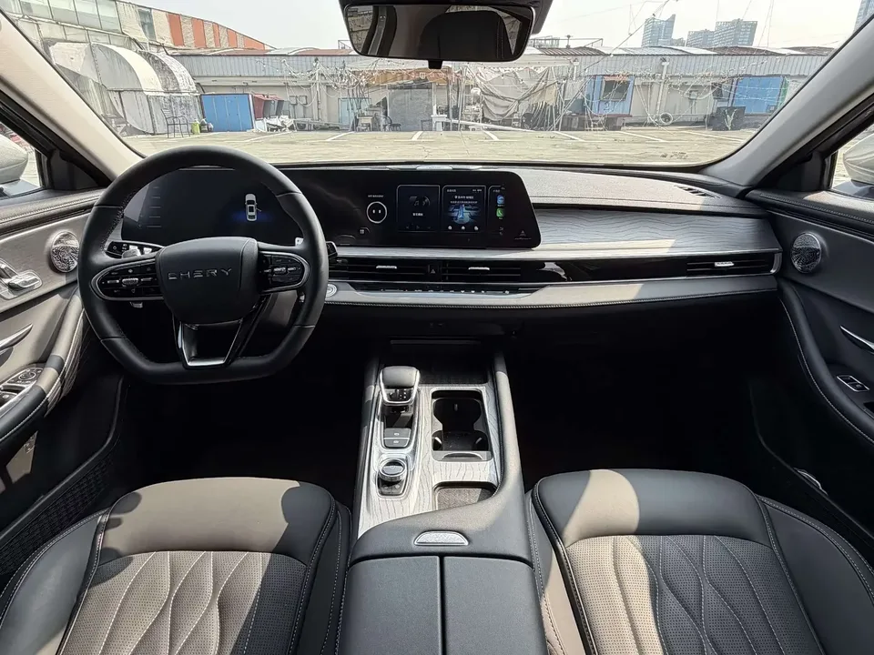 Chery Arrizo 8 Arrizo 8 2024 1.6TGDI DCT Excellence Edition 2025 — thumbnail 3
