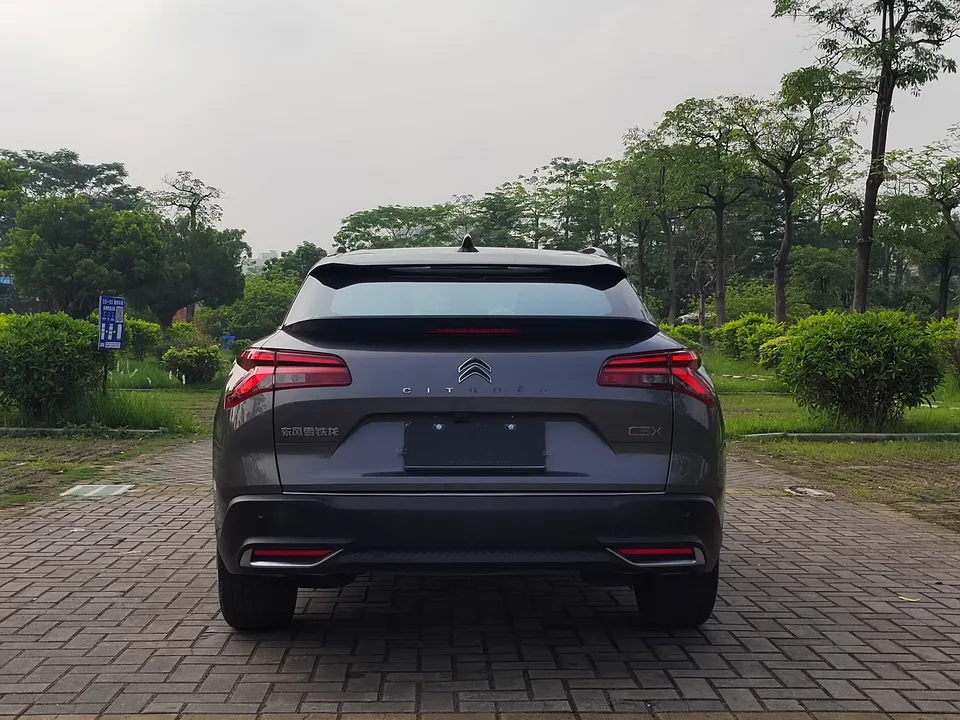 Citroen Versailles C5 X Versailles C5 X 2022 1.6T Extraordinary Tiger Year Opening Edition 2023 — thumbnail 2
