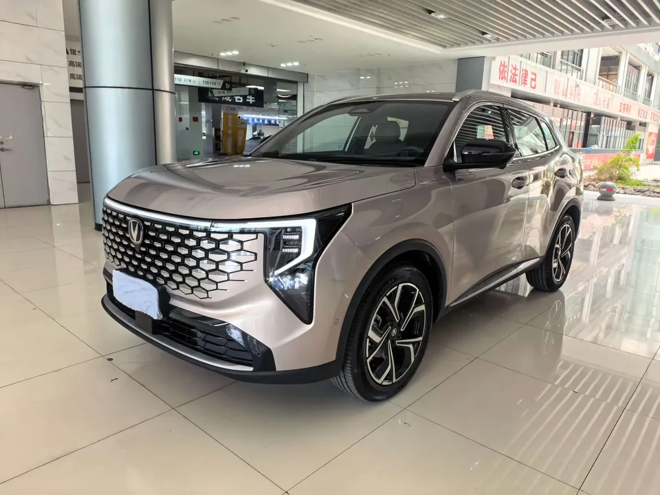 Changan CS55 Plus Changan CS55 PLUS 2026 Fourth Generation New Blue Whale 1.5T Tian Shu Luxury Edition 2025 — photo 1, buy with delivery to Moscow