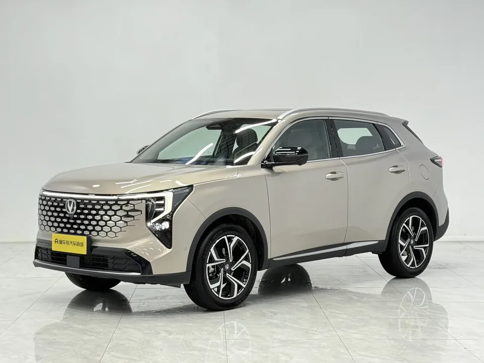 Changan CS55 Plus Changan CS55 PLUS 2026 Fourth Generation New Blue Whale 1.5T Tian Shu Premium Edition 2025 — photo 1, buy with delivery to Moscow