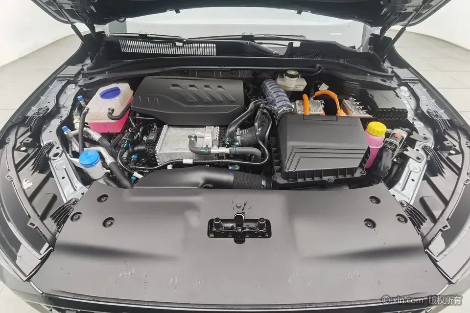 Chery Fengyun A8L Fengyun A8L 2025 145km Luxury 2024 — thumbnail 2