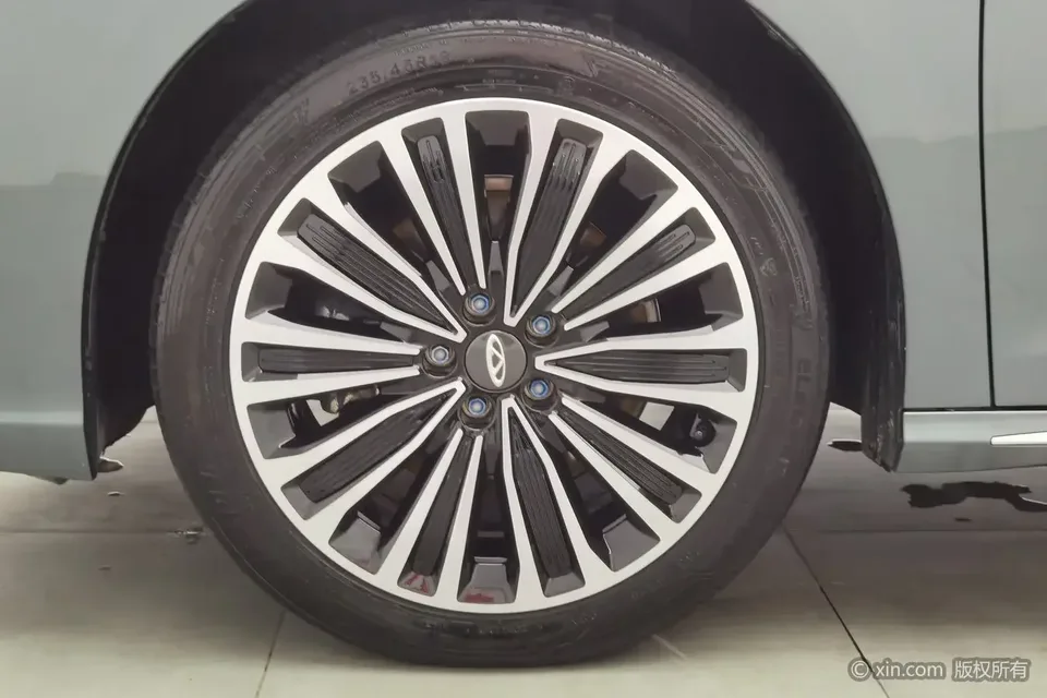 Chery Fengyun A8L Fengyun A8L 2025 145km Luxury 2024 — thumbnail 3