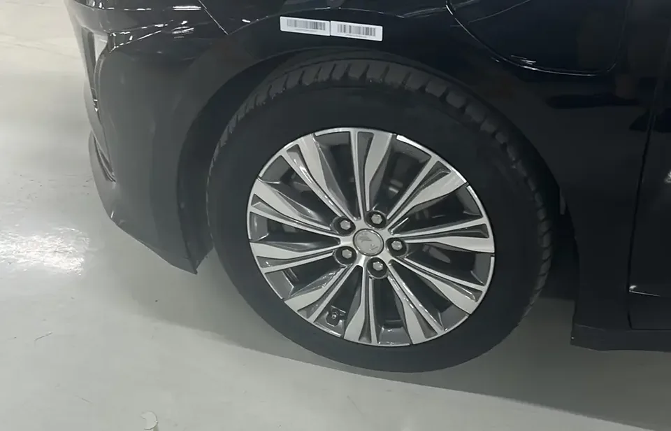 Hongqi E-QM5 Hongqi E-QM5 2024 610KM PLUS version 100kW 2024 — thumbnail 4