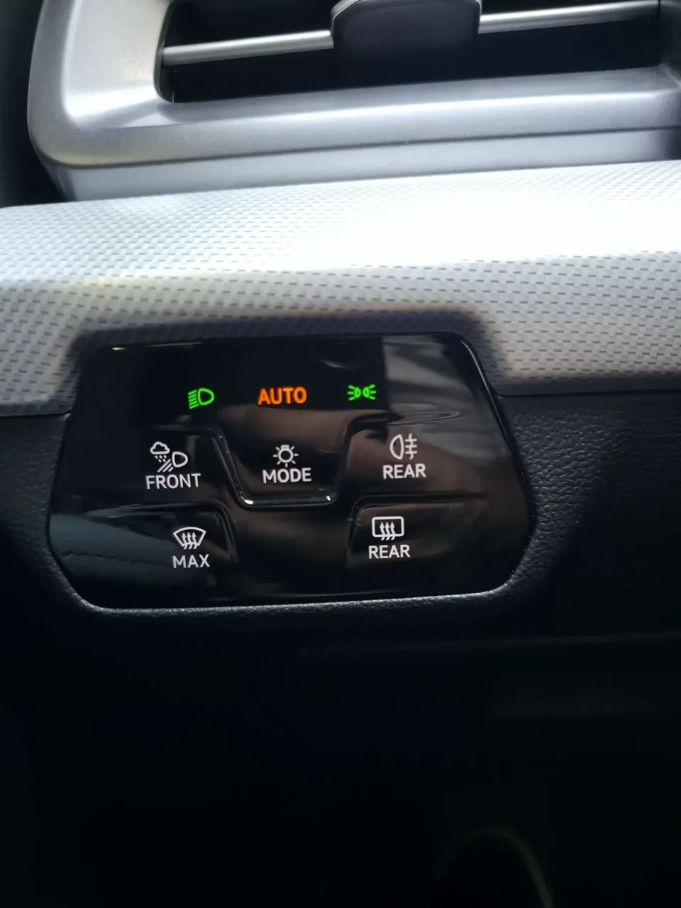 Volkswagen Lamando Lingdu 2022 Lingdu L 280TSI DSG Hot Edition 2023 — thumbnail 5
