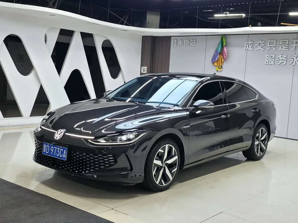 Volkswagen Lamando Lingdu 2022 Lingdu L 280TSI DSG Hot Edition 2023 — photo 1, buy with delivery to Moscow