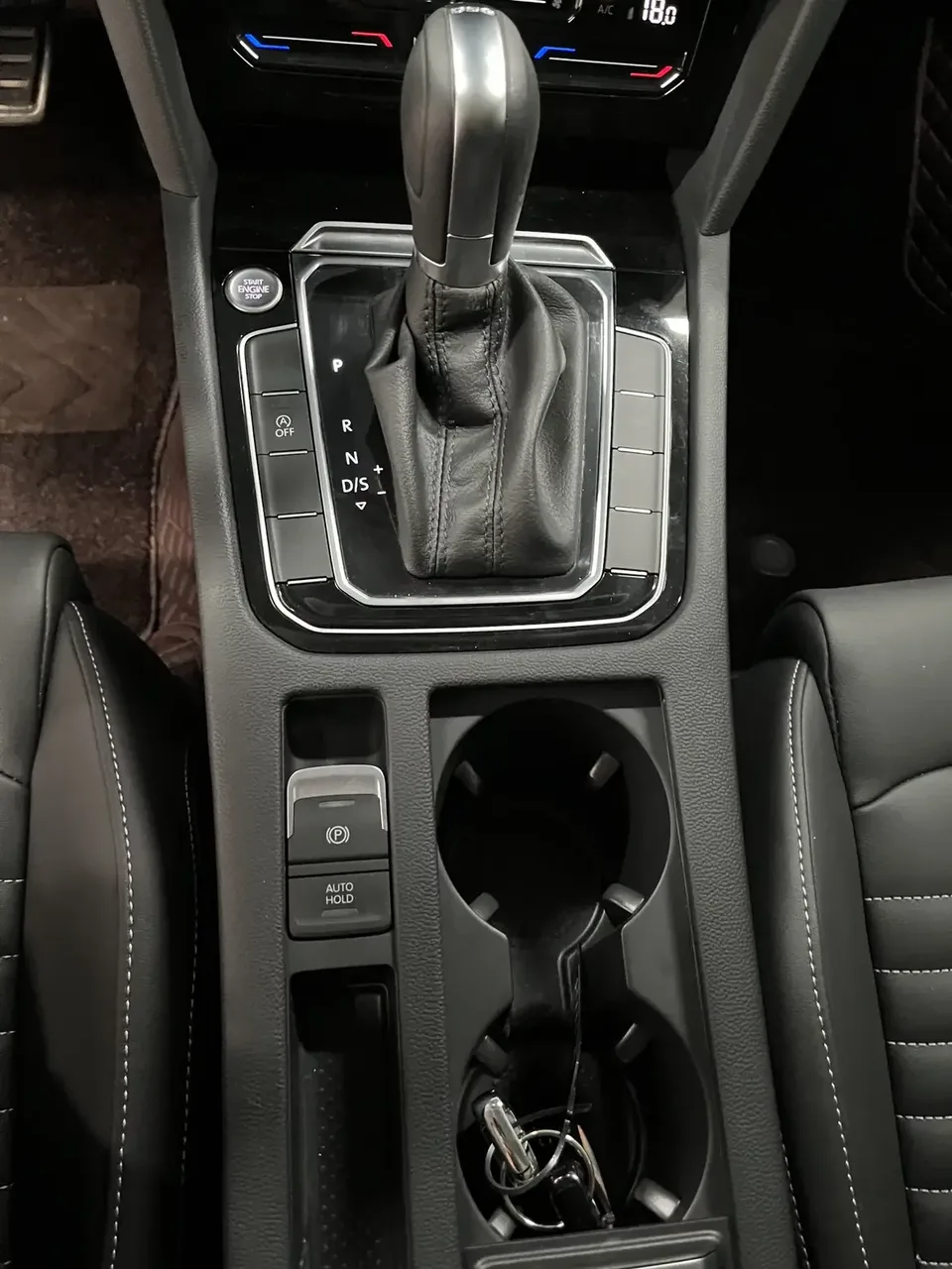 Volkswagen Magotan Magotan 2023 2 millionth anniversary edition 280TSI DSG leading model 2023 — thumbnail 5