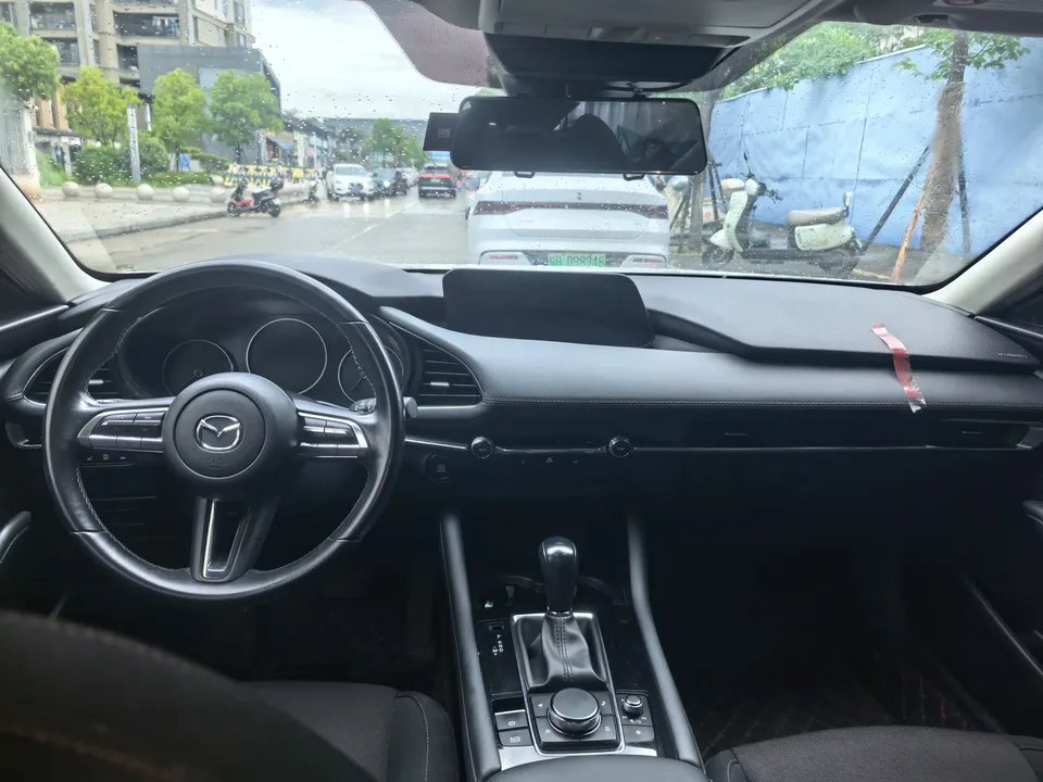 Mazda Axela Mazda3 Angkesela 2021 2.0L Automatic Quality Edition 2022 — thumbnail 4