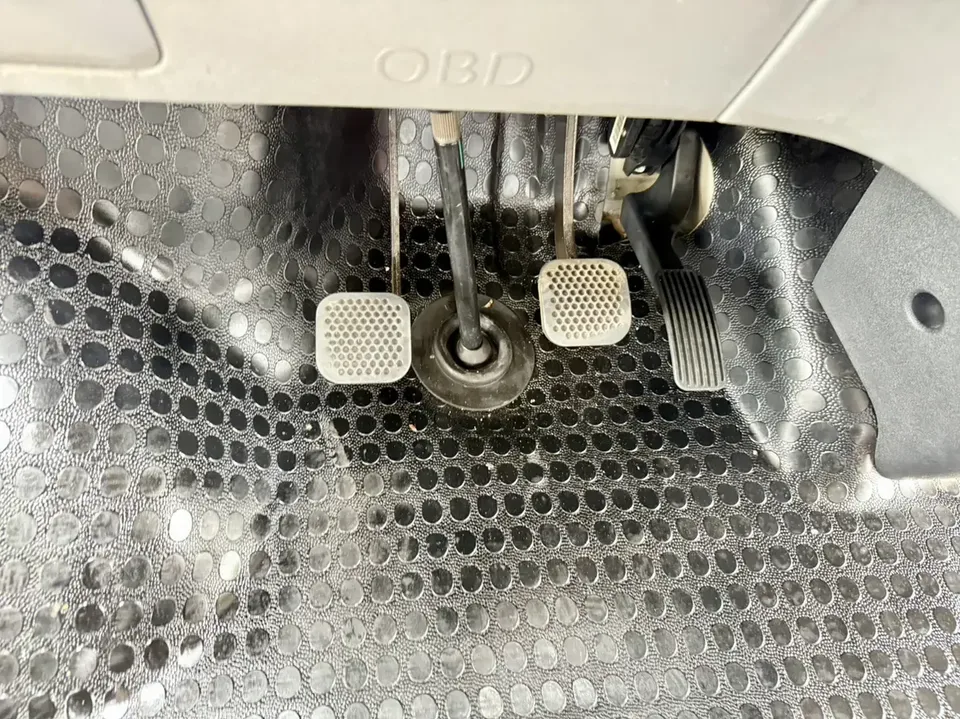 Datong Xintu V80 Xintu V80 2023 2.0T Manual Classic Aoyuntong Long Axis Ultra Low Top 6-9 Seaters 2023 — миниатюра 5
