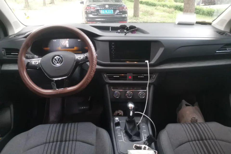 Volkswagen Tharu tuyue 2022 280TSI 2WD Fashion Edition 2023 — thumbnail 4