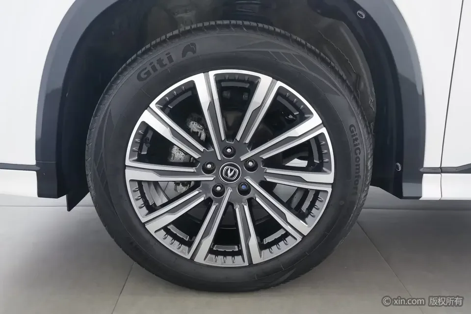 Changan CS75PLUS Changan CS75 PLUS 2023 The third generation 1.5T automatic premium model 2023 — миниатюра 3