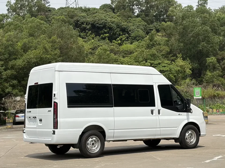 Jiangling Fushun Fushun 2023 2.0T manual diesel mid-axle mid-top commercial multi-purpose passenger car 6 seats 2023 — thumbnail 2