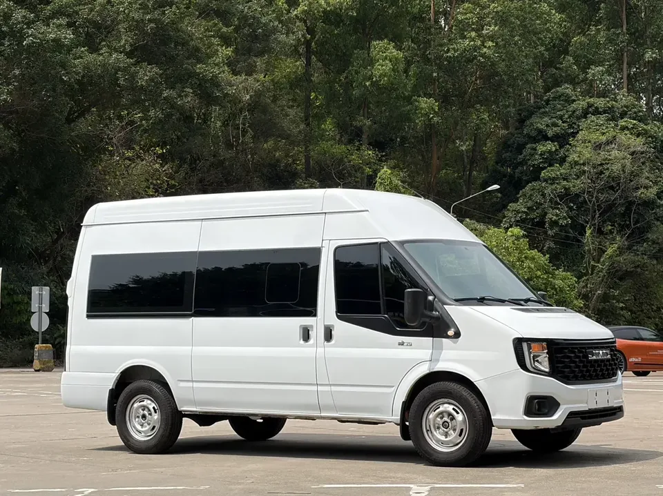 Jiangling Fushun Fushun 2023 2.0T manual diesel mid-axle mid-top commercial multi-purpose passenger car 6 seats 2023 — thumbnail 3