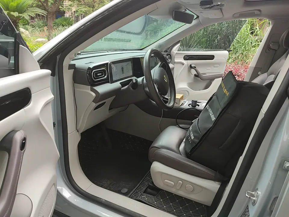 Leapmotor Zero running C11 Zero running C11 2023 Extended Range 180 Comfort Edition 2023 — миниатюра 4