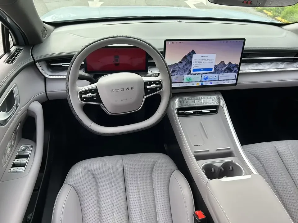 Roewe M7 DMH Roewe M7 DMH 2025 160km Premium Edition 2025 — thumbnail 3