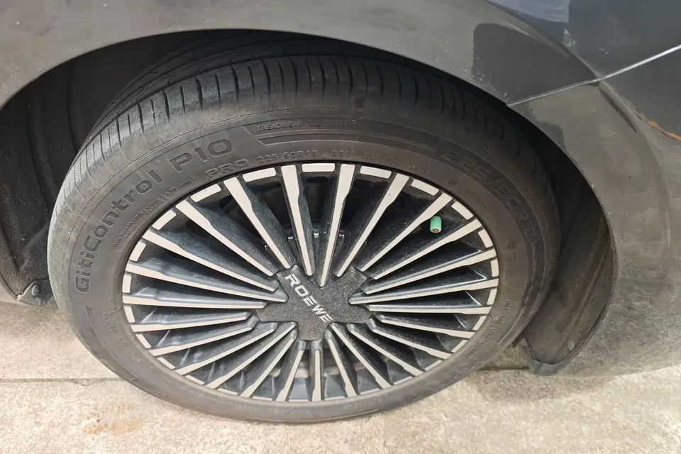 Roewe M7 DMH Roewe M7 DMH 2025 160km Premium Edition 2025 — thumbnail 3