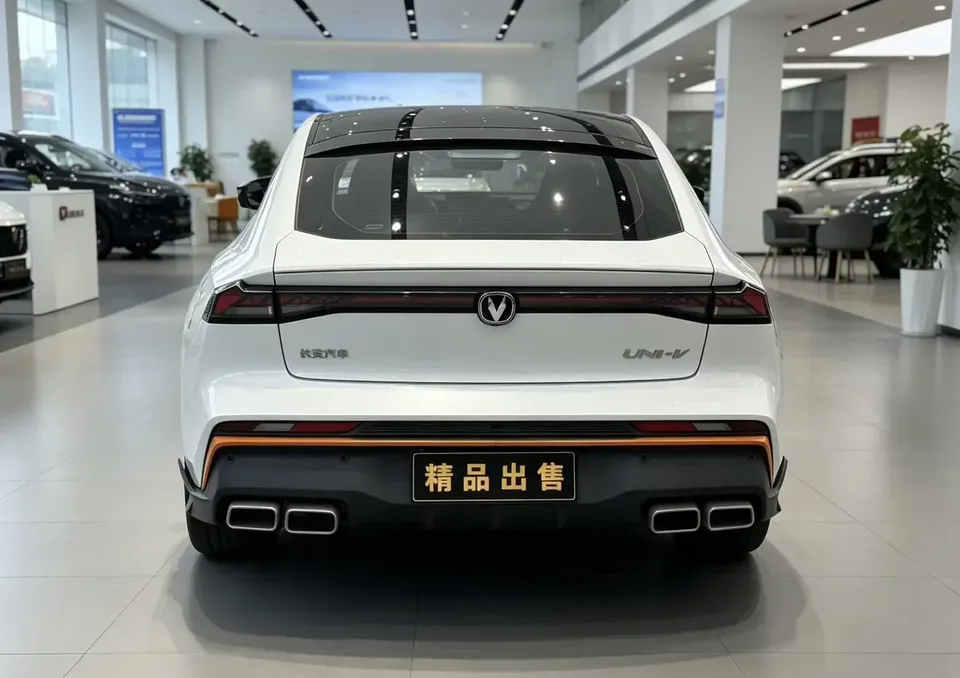 Changan UNI-V Changan UNI-V 2025 Third Generation 1.5T 500Bar Premium 2024 — thumbnail 4