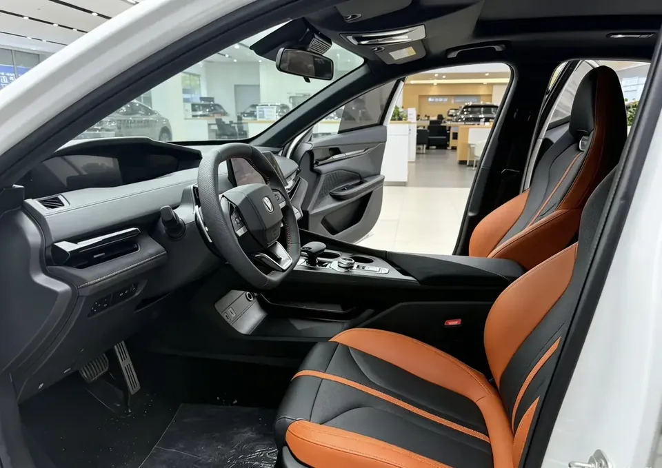 Changan UNI-V Changan UNI-V 2025 Third Generation 1.5T 500Bar Premium 2024 — thumbnail 5