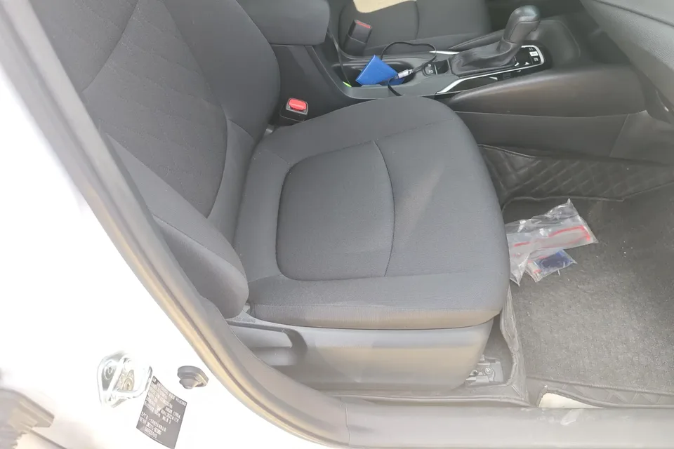 Toyota Corolla Corolla 2022 Dual Engine 1.8L E-CVT Pioneer Edition 2023 — миниатюра 3