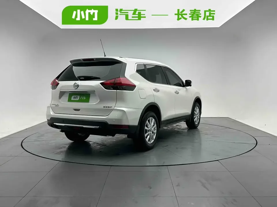Nissan X-Trail Qijun 2022 2.0L 2WD Smart Connection Comfort Edition 2023 — thumbnail 2