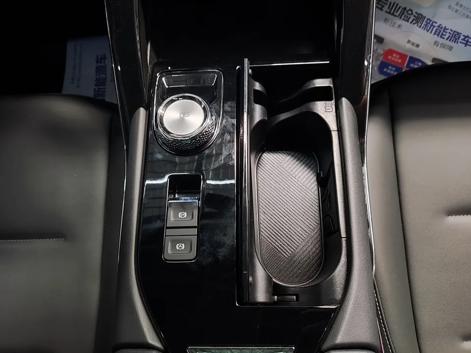 Haval H6 Haval H6 2022 The third generation 1.5T automatic two-wheel drive Pro 2024 — thumbnail 5