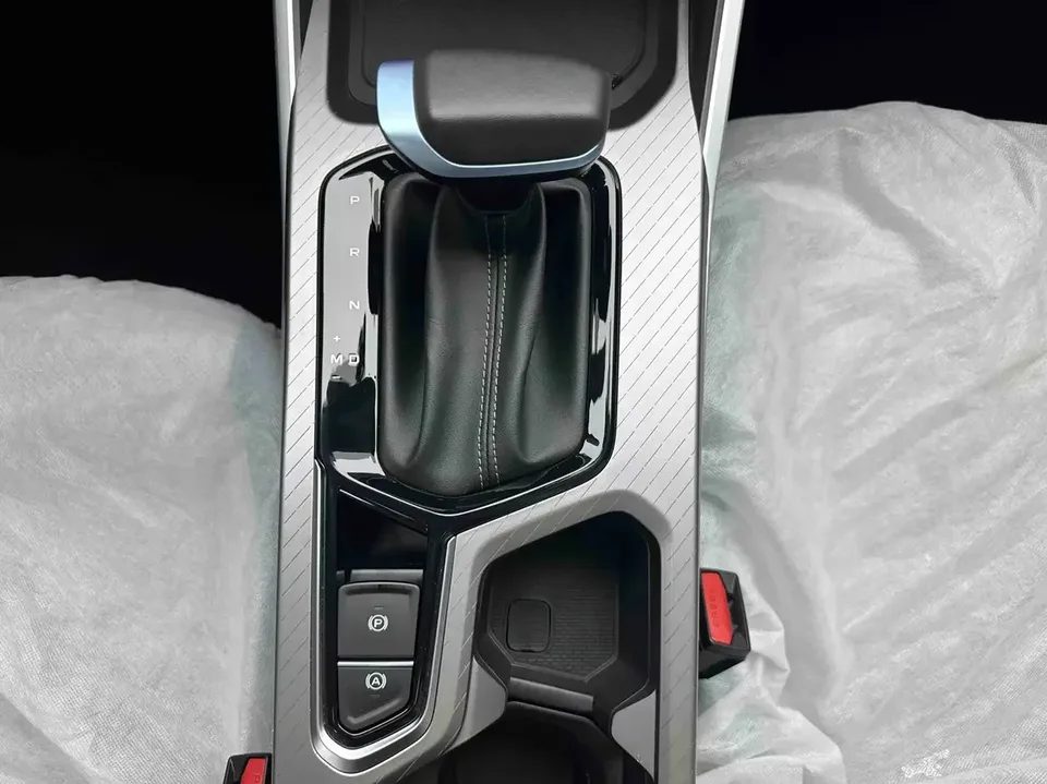 Geely Emgrand emgrand 2022 4th generation 1.5L CVT flagship model 2023 — thumbnail 5
