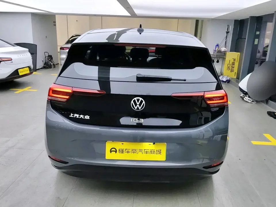 Volkswagen ID.3 Volkswagen ID.3 2023 Upgraded Pure Smart Edition 2023 — thumbnail 2